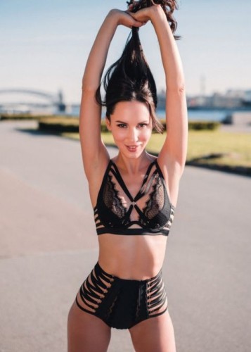 Беатриса, Г. Морозовск